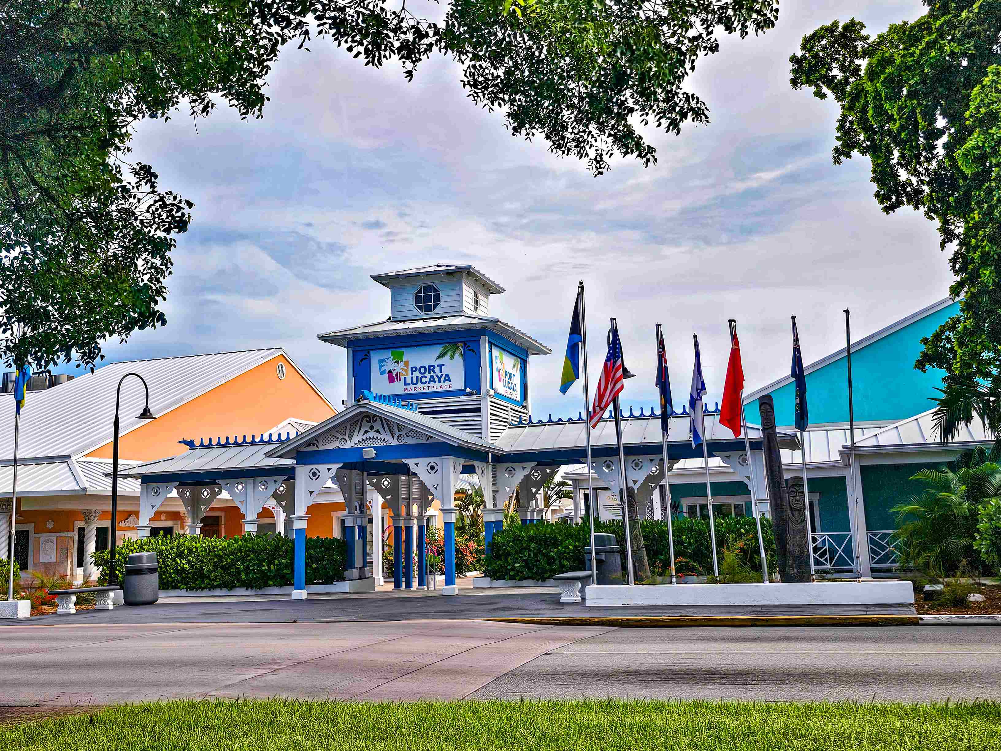 Discover Bahamian Arts & Crafts