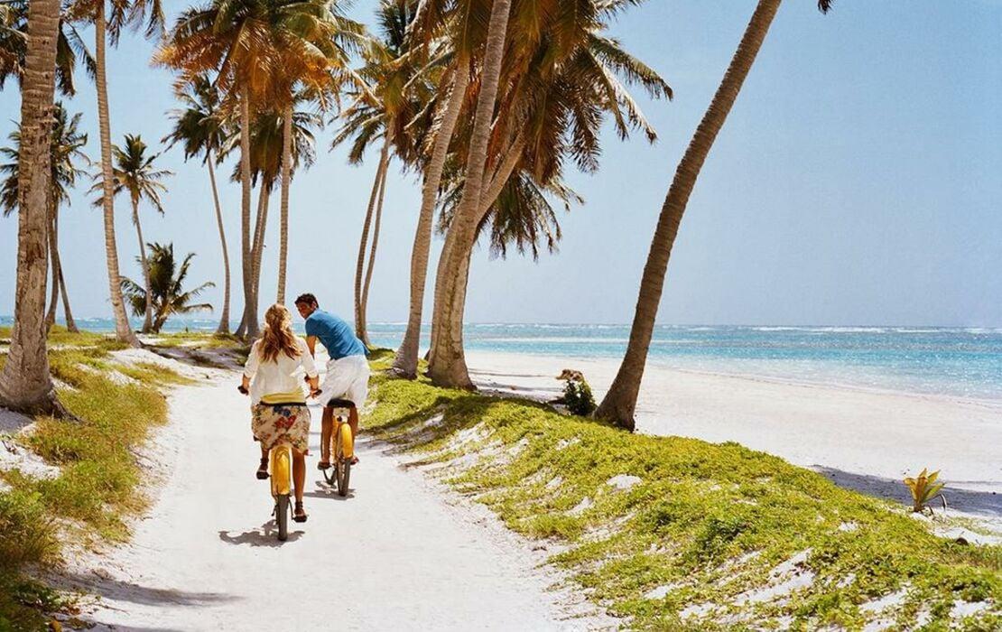 Cycle Along Grand Bahama’s Shoreline